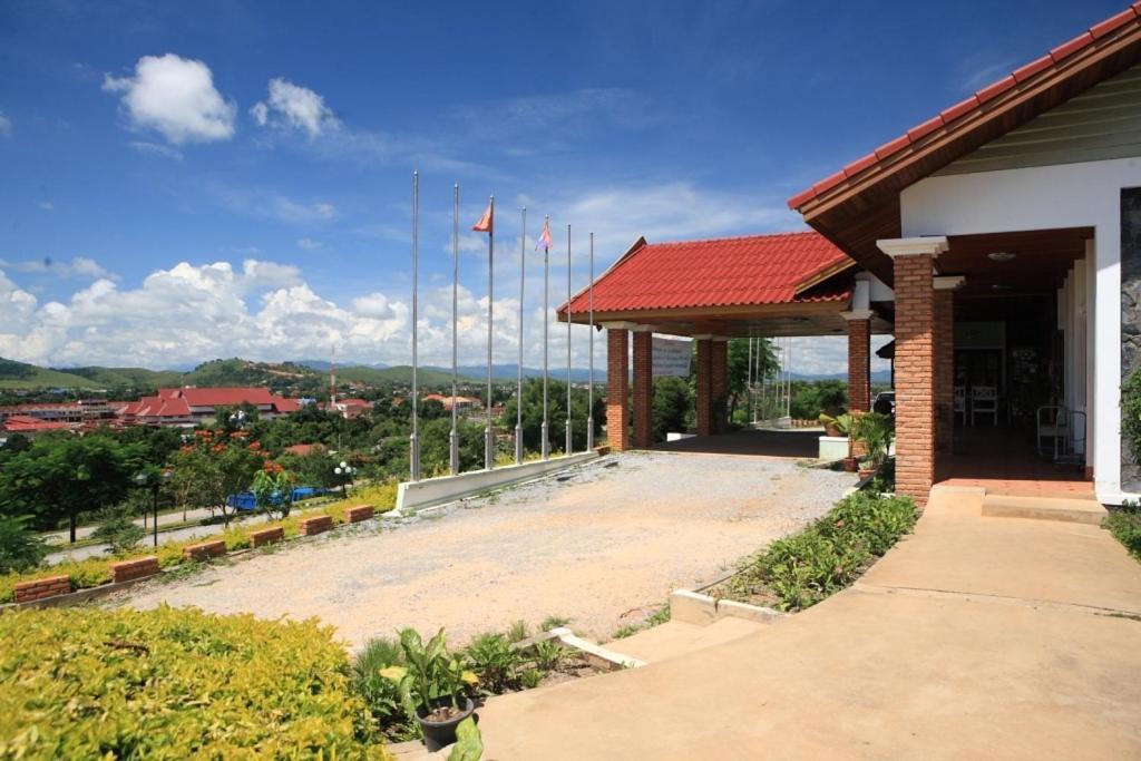 Vansana Plain Of Jars Hotel Muang Phônsavan Exterior foto